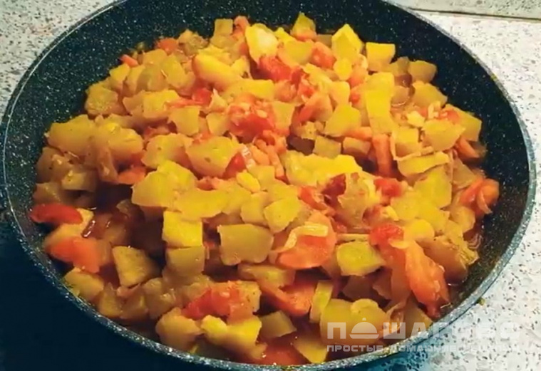 Овощное рагу из кабачков с картофелем