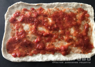 Фото приготовления рецепта: Римская пицца - шаг 3