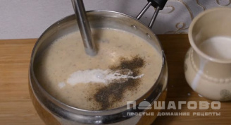Фото приготовления рецепта: Крем-суп из шампиньонов и картофеля - шаг 4