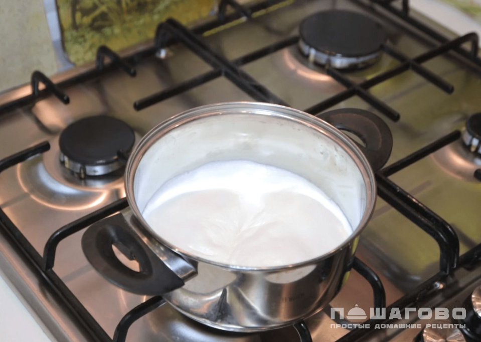 Фото приготовления рецепта: Простой сырный соус - шаг 1