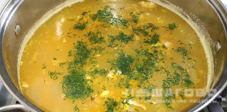 Фото приготовления рецепта: Суп с чечевицей и картофелем и курицей - шаг 13