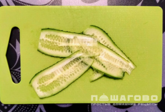 Фото приготовления рецепта: Бутерброды с анчоусами  на ржаном хлебе - шаг 3
