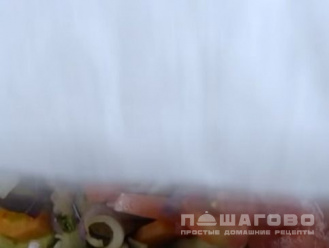 Фото приготовления рецепта: Овощное рагу в духовке - шаг 6