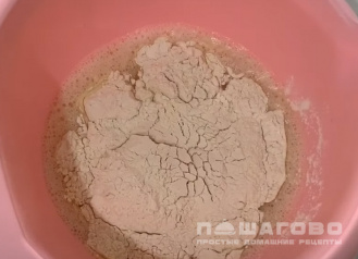 Фото приготовления рецепта: Хачапури из слоеного теста - шаг 2