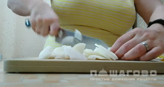 Фото приготовления рецепта: Бигус из квашеной капусты (без мяса) - шаг 1