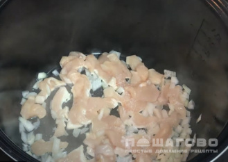 Фото приготовления рецепта: Тушеный капустняк с рисом - шаг 1