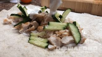 Фото приготовления рецепта: ПП шаурма с курицей в лаваше - шаг 3