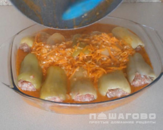 Фото приготовления рецепта: Фаршированные перцы в духовке - шаг 7