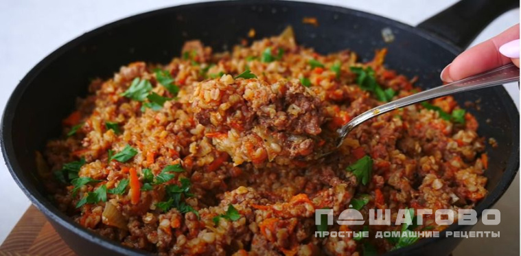 Гречка с мясом и томатами по-купечески