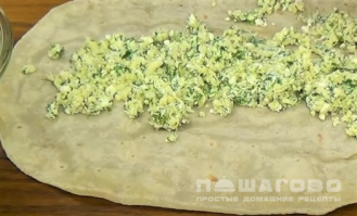 Фото приготовления рецепта: Пирог из лаваша с сыром в духовке - шаг 3