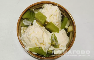 Фото приготовления рецепта: Сливочное мороженное с киви и ванилью - шаг 5