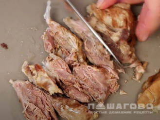 Фото приготовления рецепта: Классический борщ из свиных ножек - шаг 1