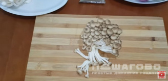 Фото приготовления рецепта: Картошка с опятами в сметане - шаг 1