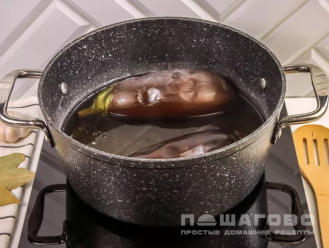 Фото приготовления рецепта: Квашеные баклажаны на зиму - шаг 2