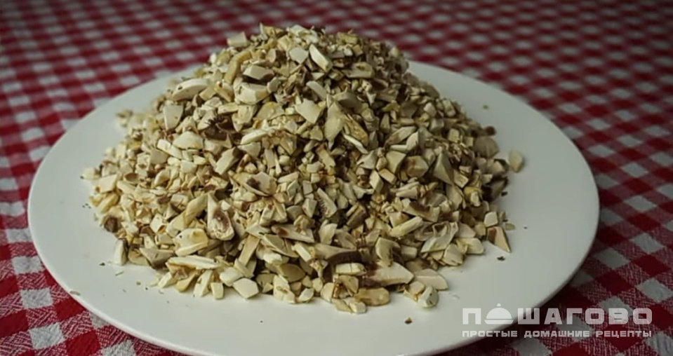 Фото приготовления рецепта: Грибной соус к мясу - шаг 1