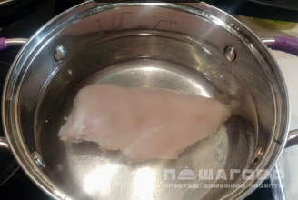 Фото приготовления рецепта: Суп гороховый на курином бульоне - шаг 1