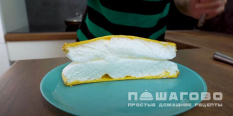 Фото приготовления рецепта: Пышный омлет из яиц - шаг 6