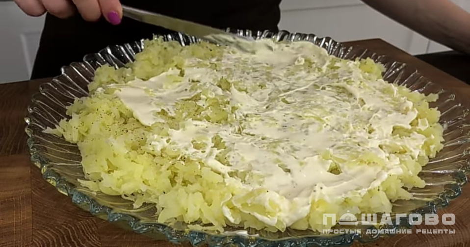 Фото приготовления рецепта: Салат с грибами и мясом - шаг 4