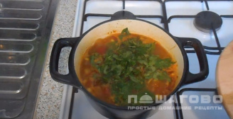 Фото приготовления рецепта: Тосканский томатный суп с фасолью - шаг 3