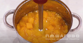 Фото приготовления рецепта: Крем-суп из тыквы - шаг 6