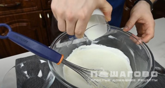 Фото приготовления рецепта: Чизкейк «Нью-Йорк» с рикоттой (New York Cheesecake) - шаг 5