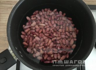 Фото приготовления рецепта: Салат с баклажанами и фасолью на зиму - шаг 1