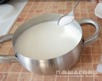 Фото приготовления рецепта: Молочный суп с вермишелью - шаг 2