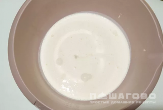 Фото приготовления рецепта: Сливочное мороженное с киви и ванилью - шаг 2