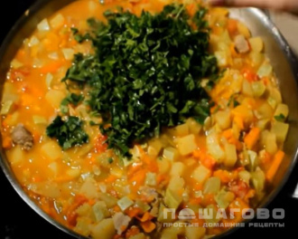 Фото приготовления рецепта: Овощное рагу с мясом - шаг 6