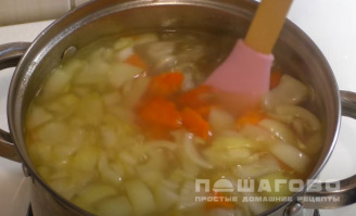 Фото приготовления рецепта: Куриный суп без зажарки - шаг 2