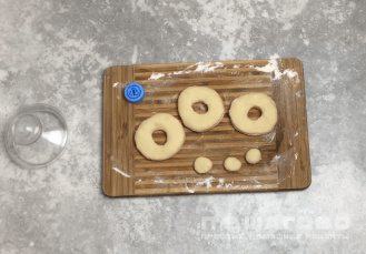 Фото приготовления рецепта: Американские пончики - шаг 3