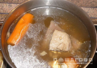 Фото приготовления рецепта: Белорусский борщ с салом и картофелем - шаг 1