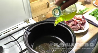 Фото приготовления рецепта: Тушеная говяжья лопатка (Stout Beef Stew) - шаг 5