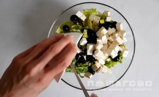 Фото приготовления рецепта: Не греческий салат - шаг 4
