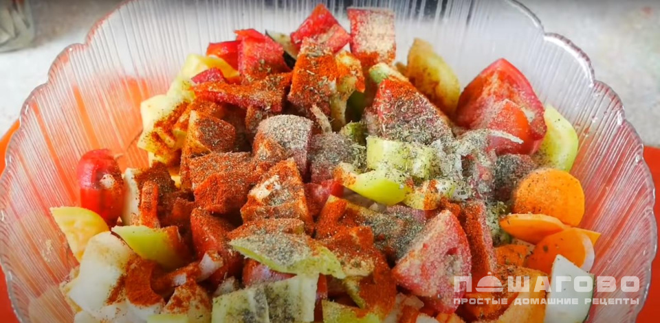 Фото приготовления рецепта: Овощное рагу в горшочках с мясом - шаг 8