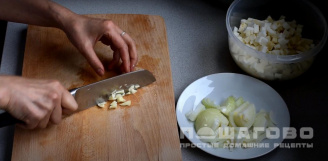 Фото приготовления рецепта: Легкий суп-пюре из шпината - шаг 3