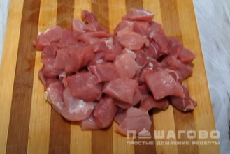 Фото приготовления рецепта: Картошка со свининой в горшочке - шаг 1