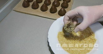 Фото приготовления рецепта: Конфеты из детской смеси и какао - шаг 9