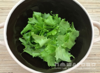 Фото приготовления рецепта: Простой постный салат Цезарь - шаг 2