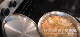 Фото приготовления рецепта: Куриный суп с домашней лапшой - шаг 4