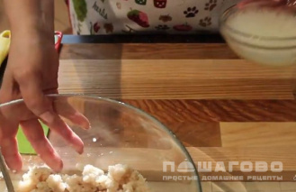 Фото приготовления рецепта: Щучьи котлеты с картофельным пюре - шаг 3
