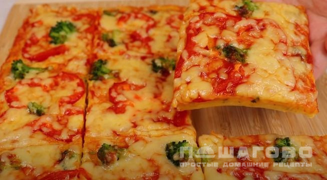 Пицца с колбасой на жидком тесте