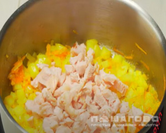 Фото приготовления рецепта: Суп с щавелем с картошкой - шаг 2