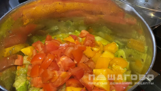 Фото приготовления рецепта: Овощное рагу ПП из кабачков с болгарским перцем - шаг 3