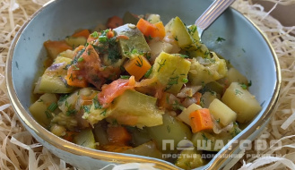 Фото приготовления рецепта: Овощное рагу ПП из кабачков с болгарским перцем - шаг 4