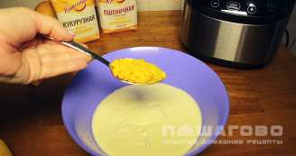 Фото приготовления рецепта: Апельсиновый пирог в мультиварке с кукурузной мукой - шаг 3