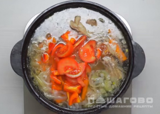 Фото приготовления рецепта: Шурпа из баранины с овощами - шаг 3