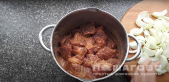 Фото приготовления рецепта: Шашлык на кефире из свинины - шаг 5