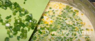 Фото приготовления рецепта: Вегетарианский сырный суп - шаг 11