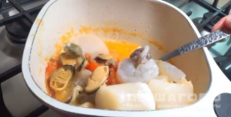 Фото приготовления рецепта: Ризотто с морепродуктами и чернилами каракатицы - шаг 3